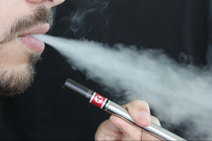 NAV: zestett elektronikus cigarettk rustira csaptak le